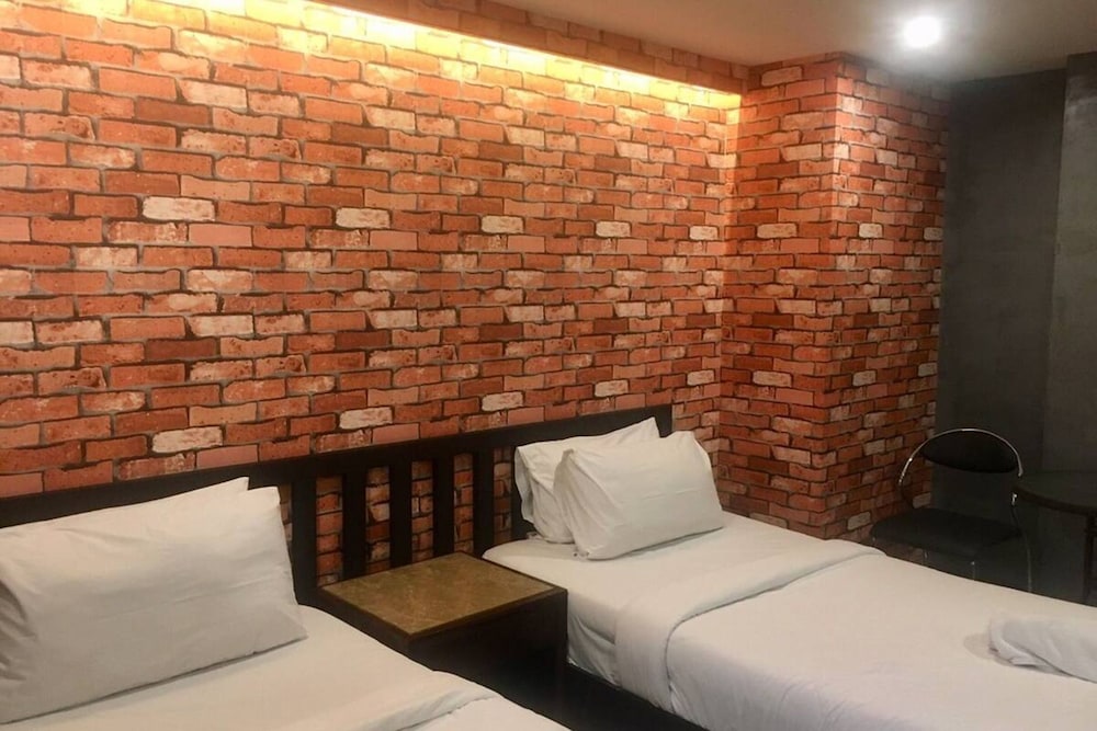 Ton Aor Place Hotel Ratchada 11/43