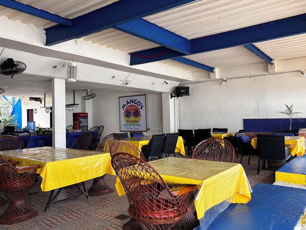 Mango's Beachfront Resort 48/69