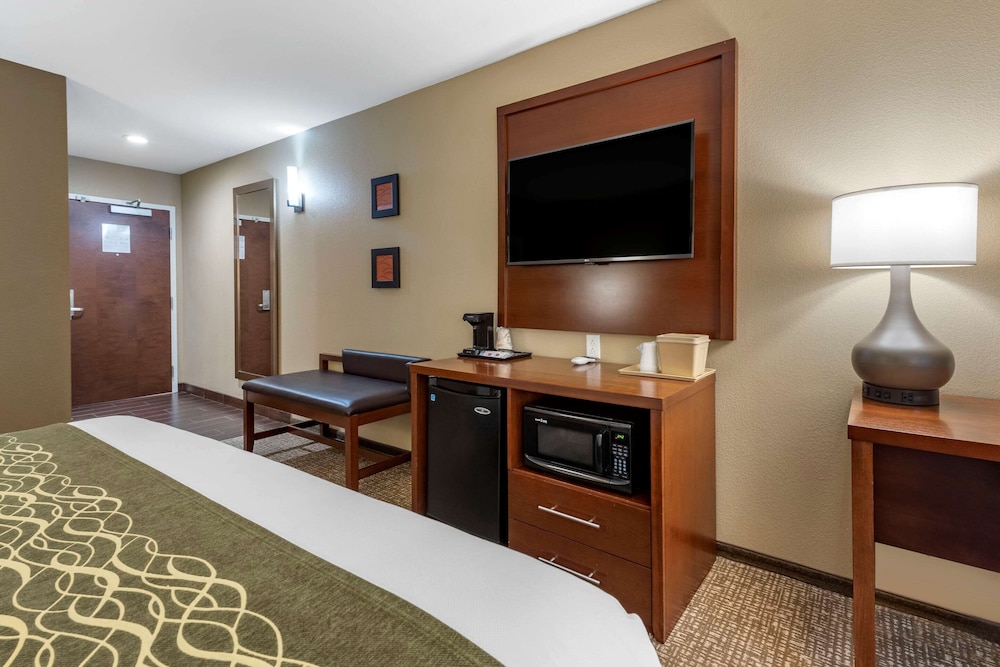 غرفة قياسية بسرير كينج، Comfort Inn & Suites Pittsburgh South 4/4