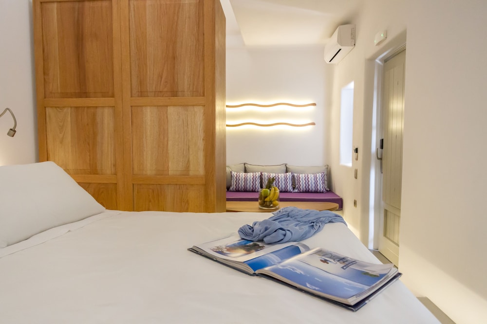 Allure Breeze Suites 21/79