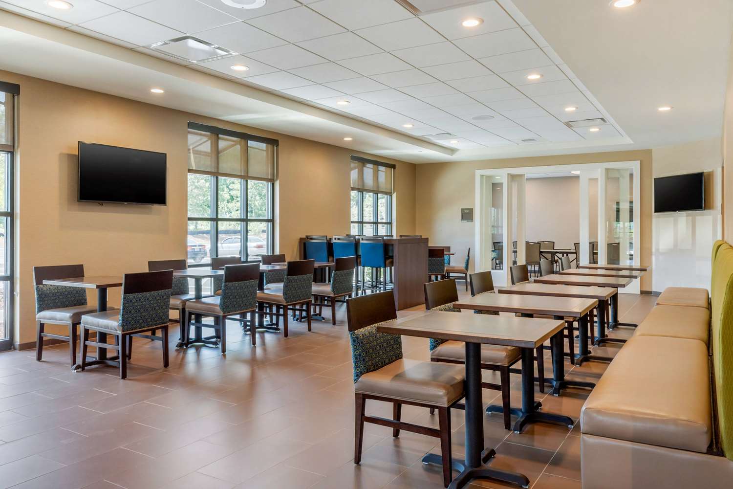 Comfort Inn & Suites Florence Center Area 11/14