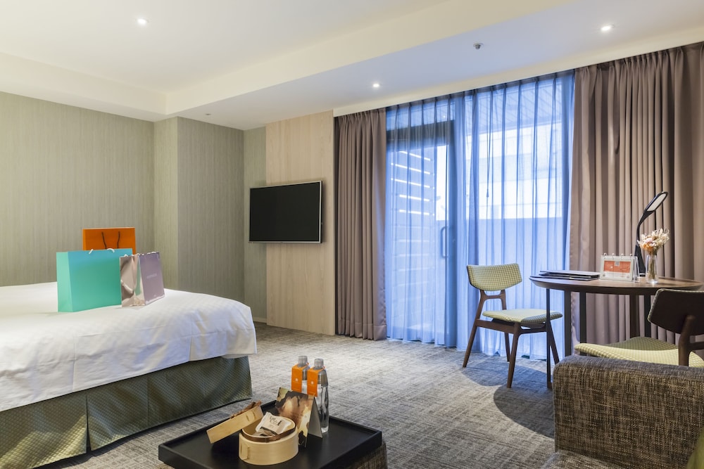 Pacific Business Hotel 33/70