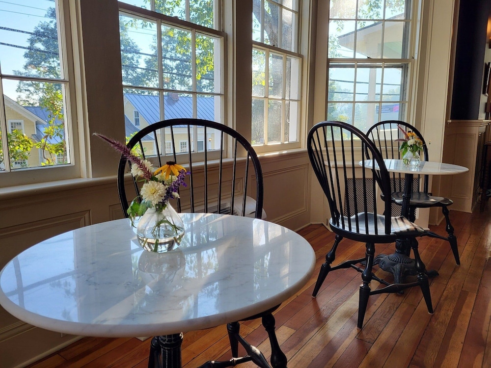 The Stowe Inn 50/64