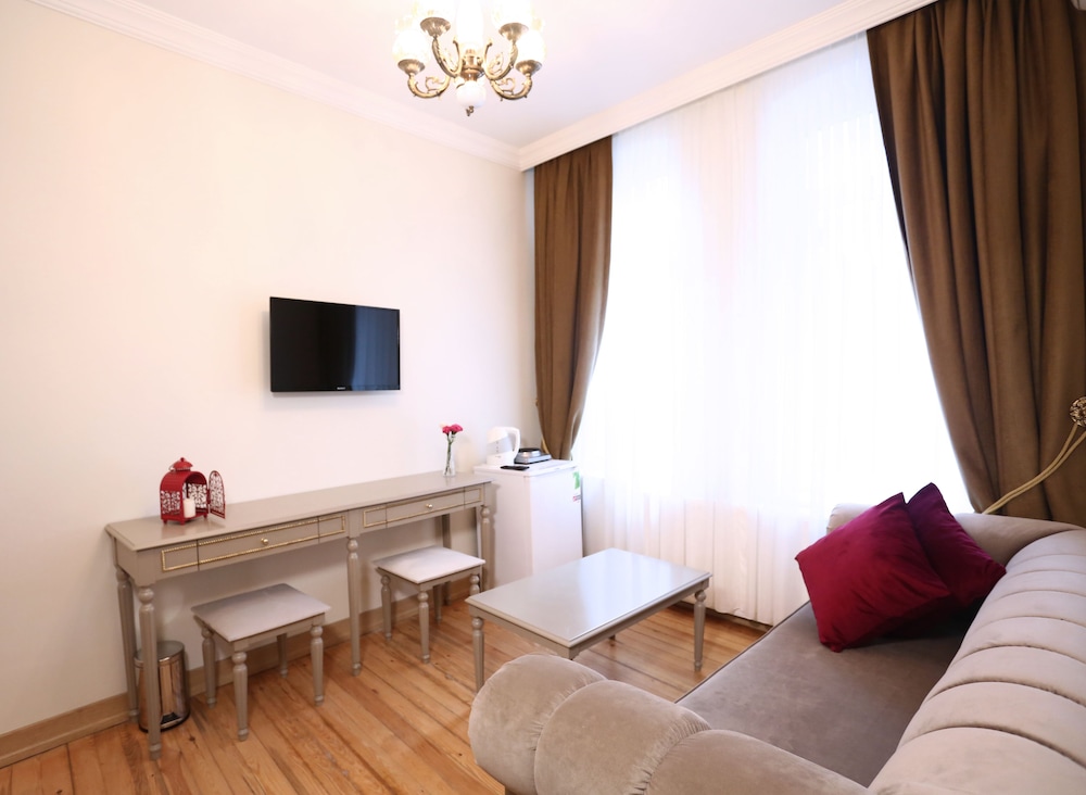 Greenstar Hotel 30/44