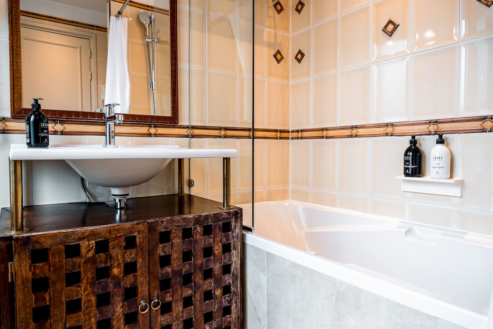 Villa Pantheon Hotel 40/44