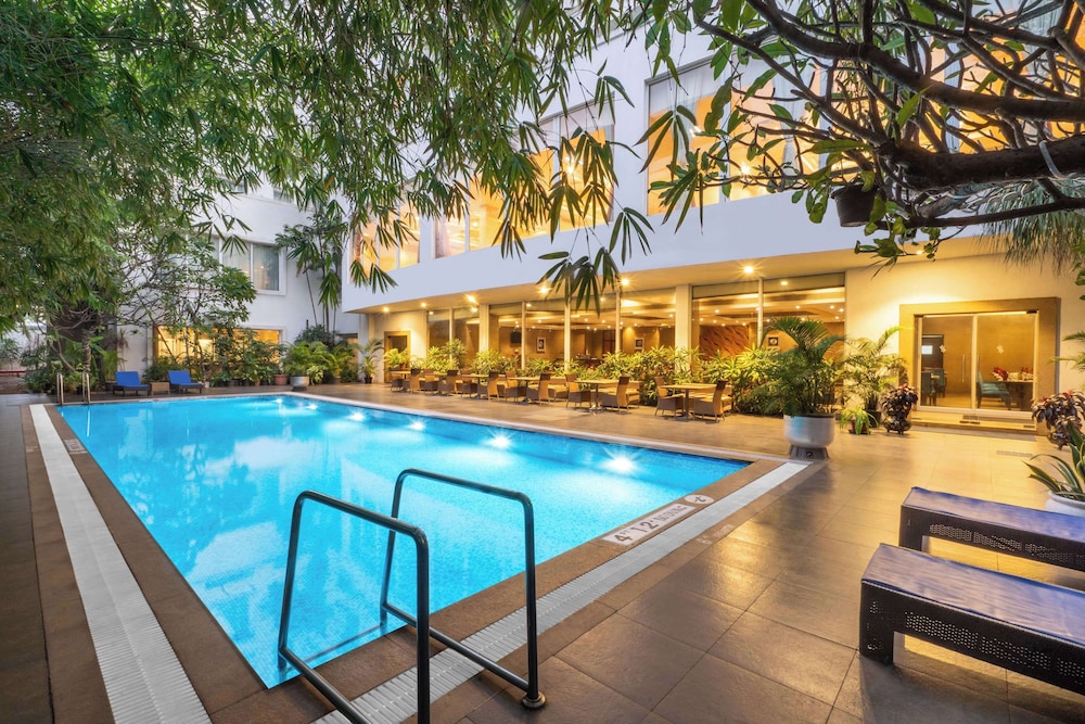 Park Plaza Chennai Omr 68/72