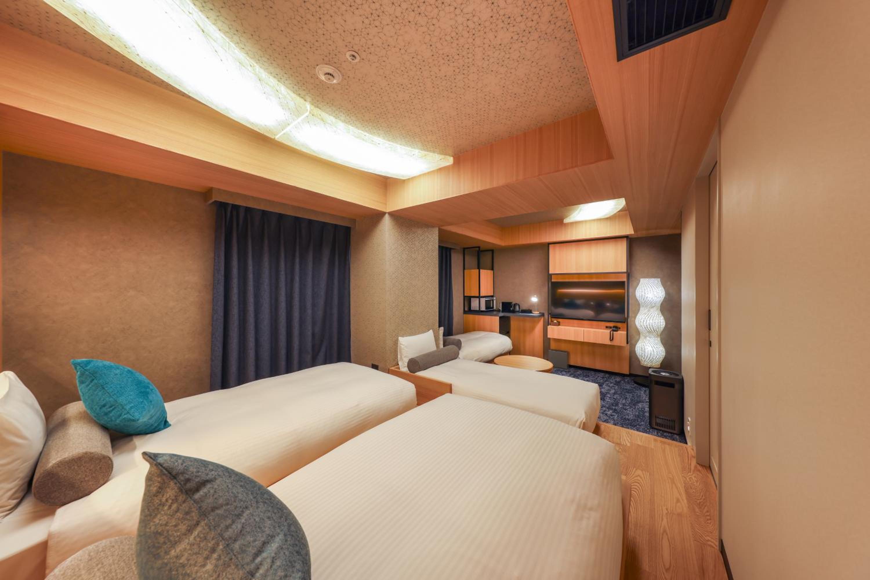 غرفة ديلوكس بسريرين منفصلين مع أريكة، Hotel Keihan Tenmabashiekimae 6/9