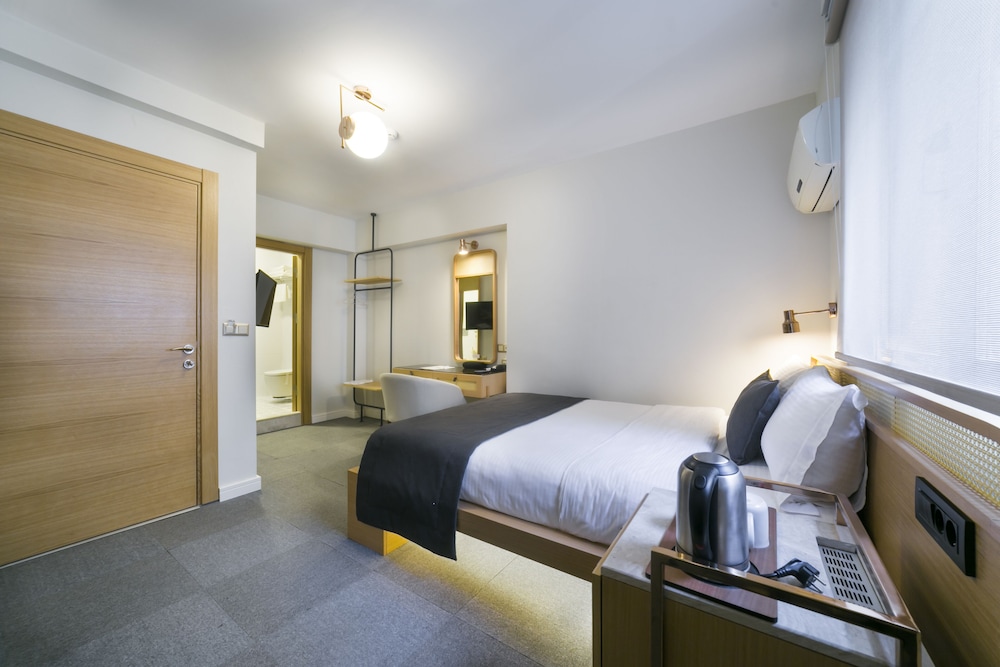 Viva La Vita Hotel Bornova 20/40