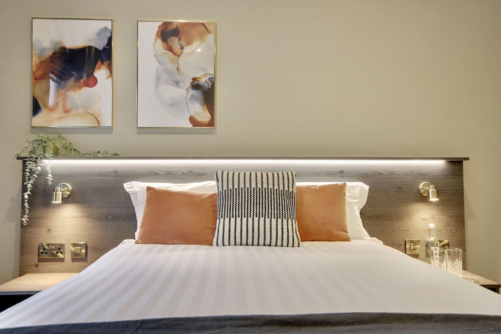 Luxury, King Bed