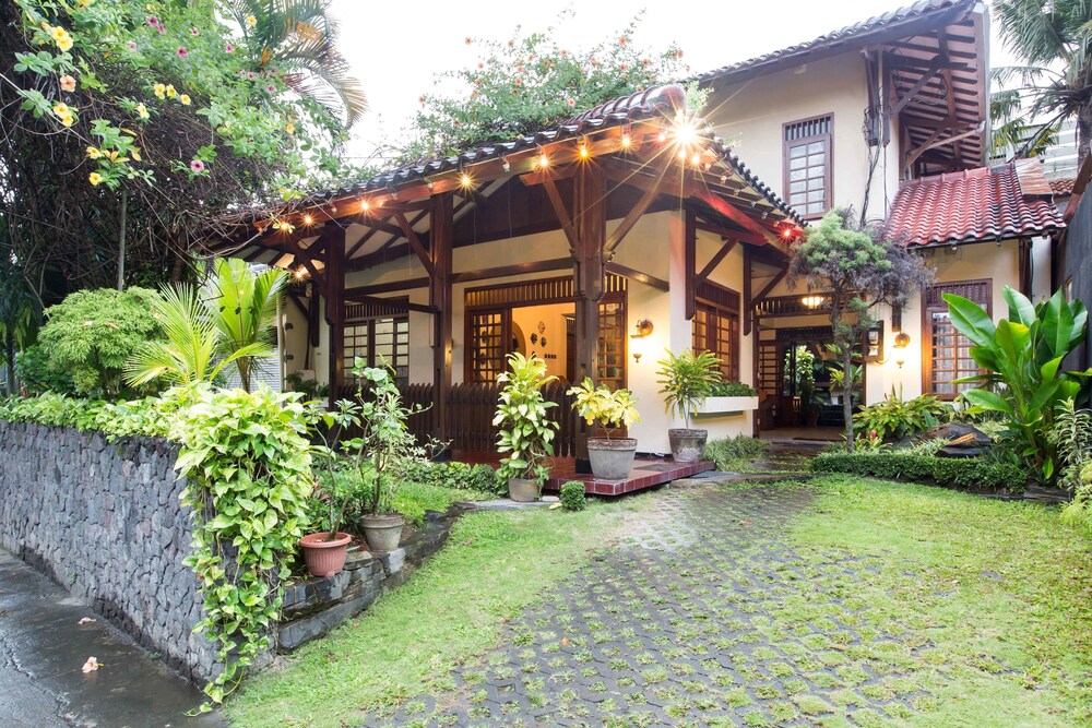 DUTA GARDEN HOTEL 7/58