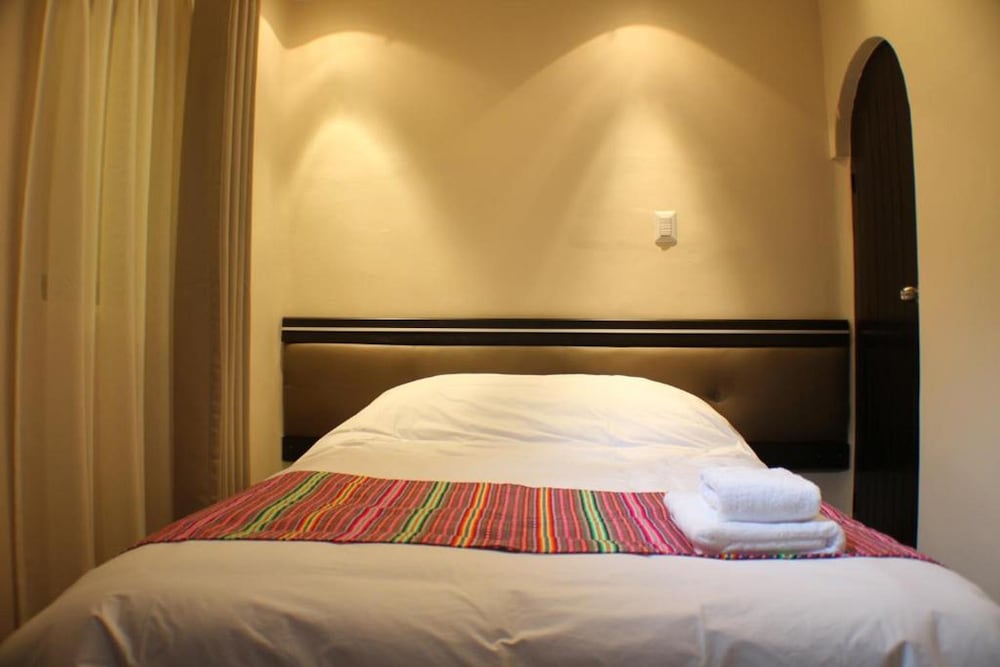 Tampu Hotel 15/36