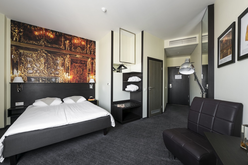SUPERIOR, DOUBLE BED