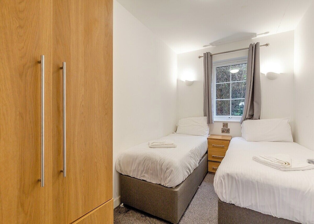 Ilfracombe Holiday Park 23/76