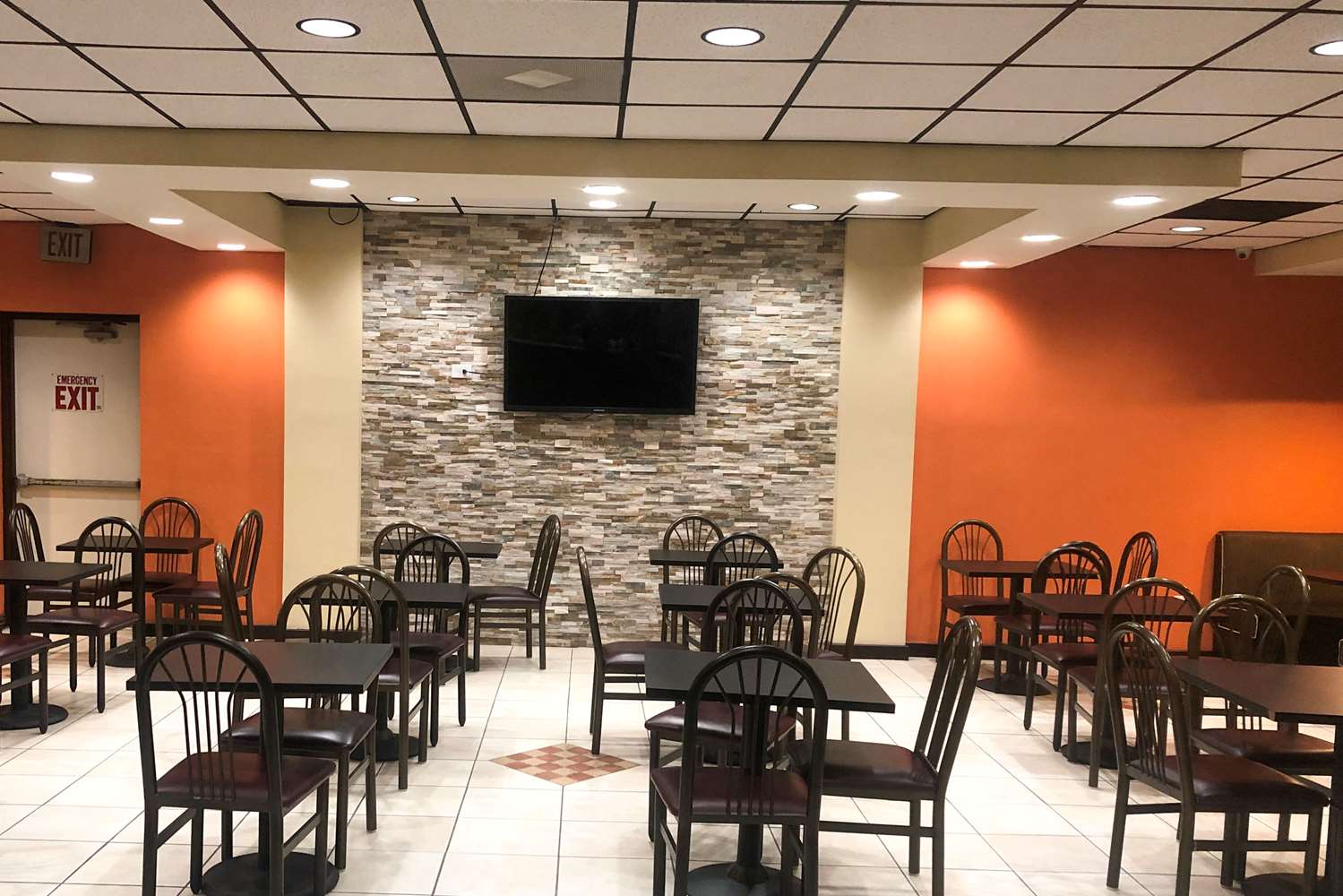 Quality Inn Morganton Southeast 30/34