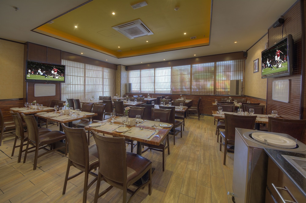 restaurant cafeteria