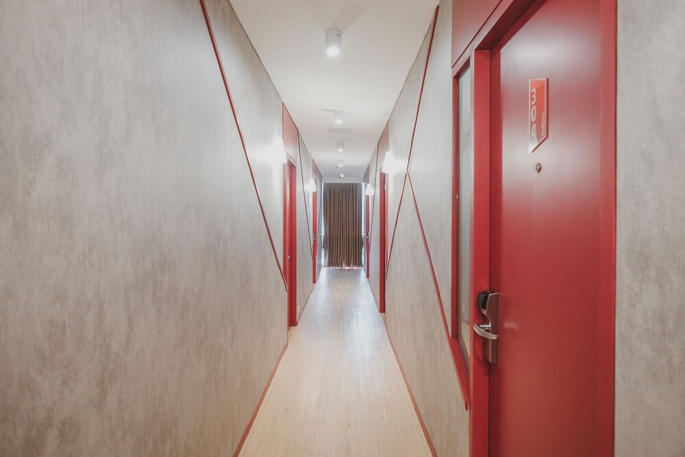 Reddoorz Plus @ Thamrin 39/50