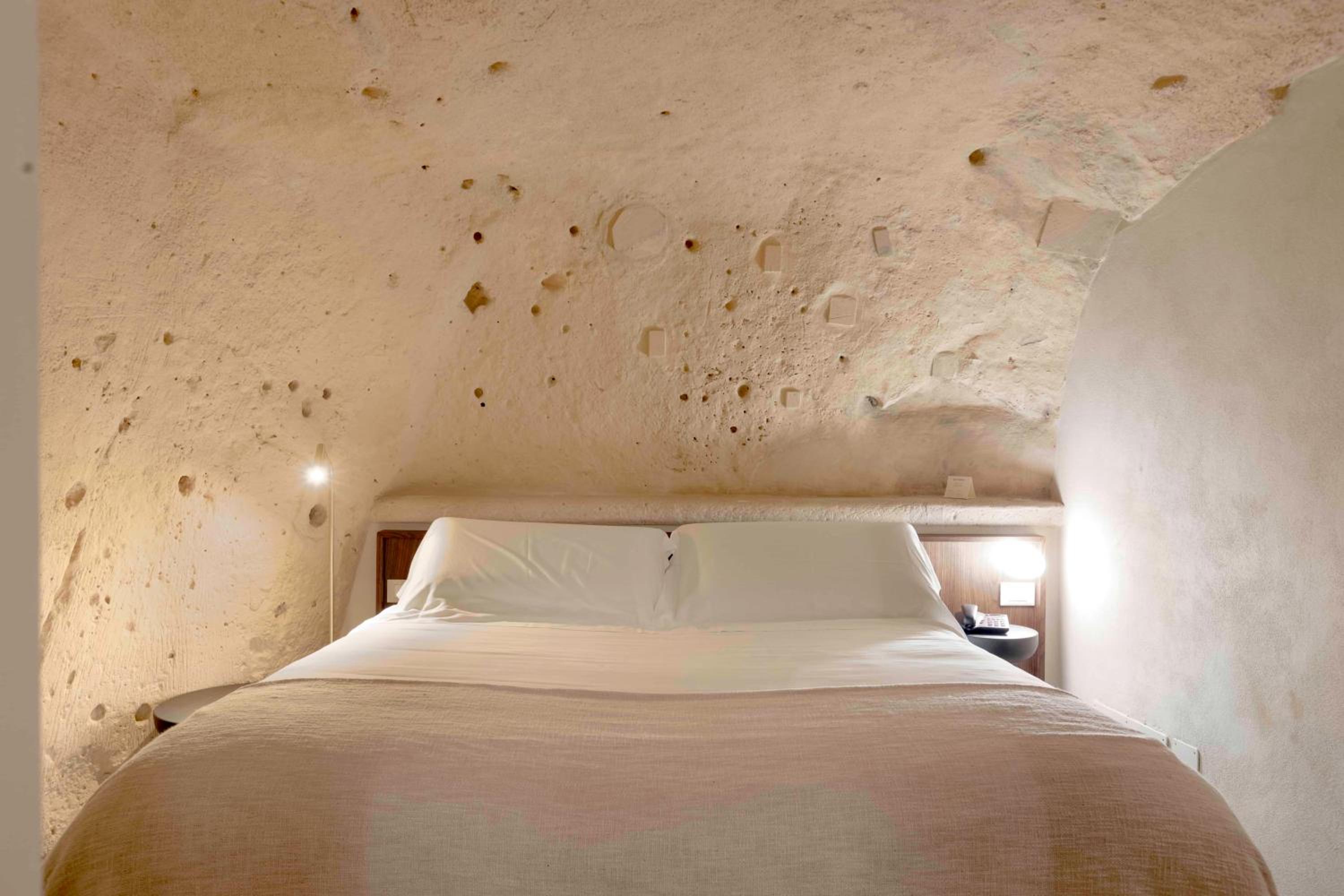 Cave, Double or Twin Bed, Small