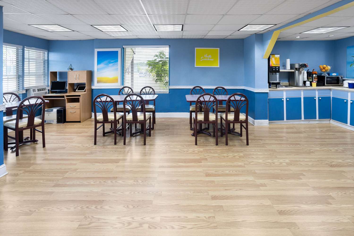 restaurant cafeteria