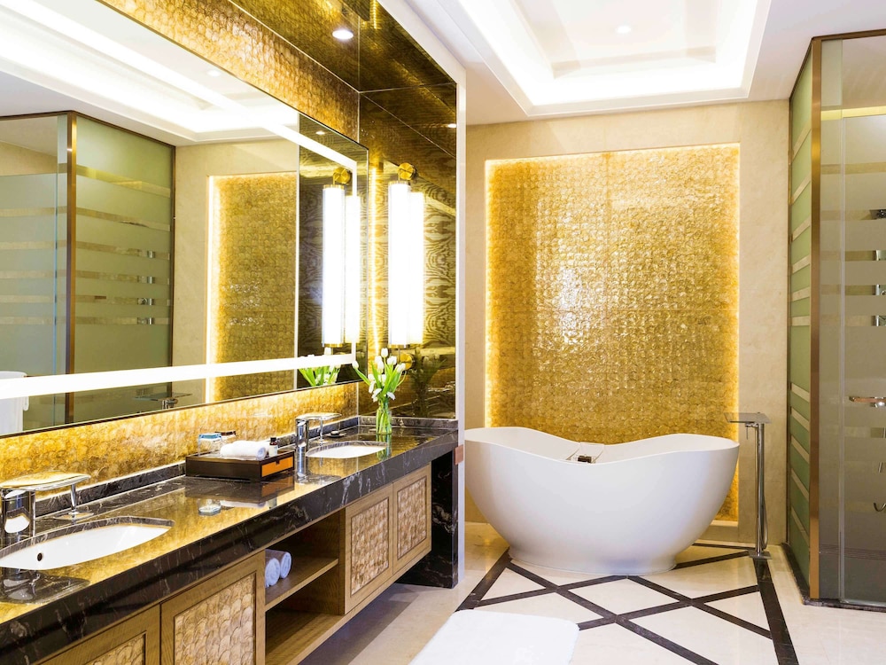 Pullman Changshu Leeman 32/78