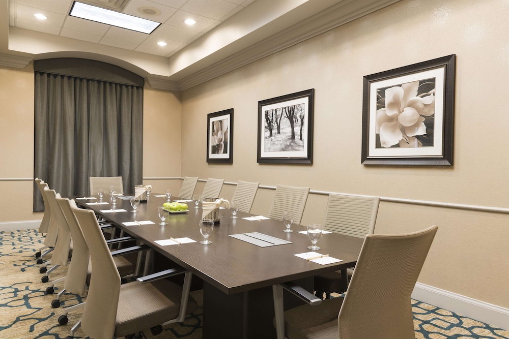 Doubletree By Hilton Pleasant Prairie Kenosha 42/48