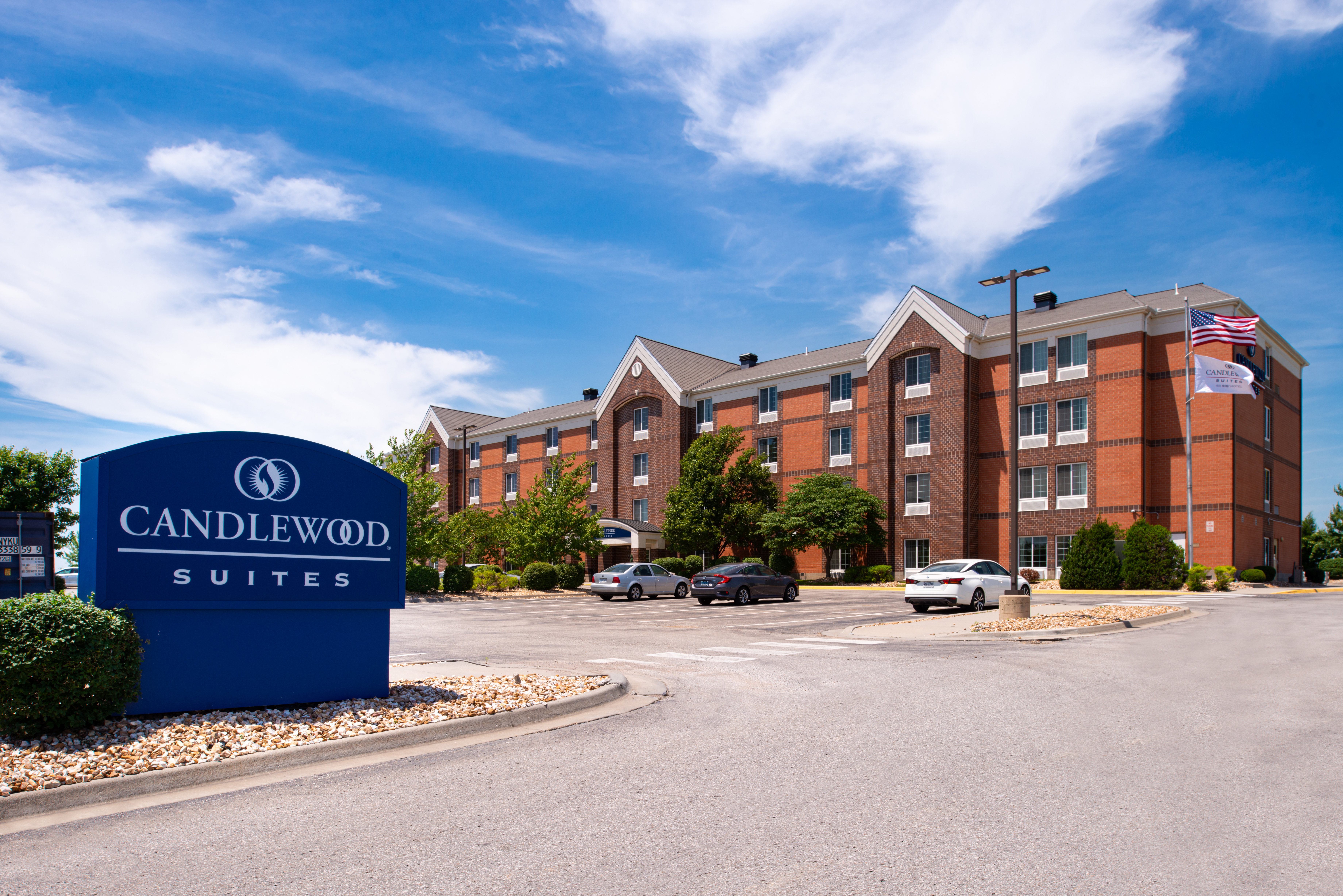 CANDLEWOOD SUITES OLATHE 50/56