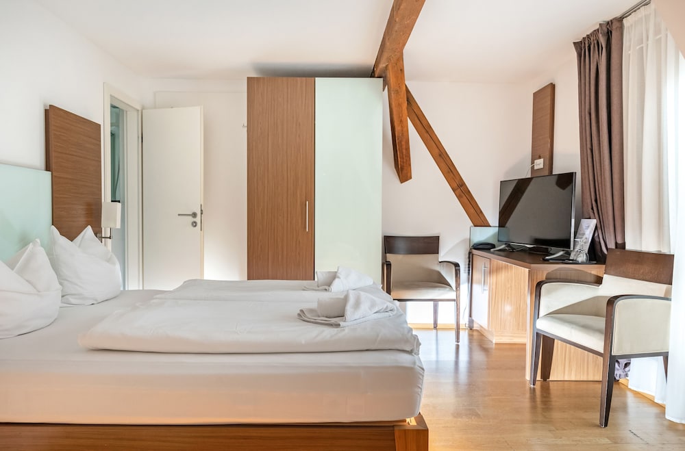 HOTEL GRAF ZEPPELIN 26/62