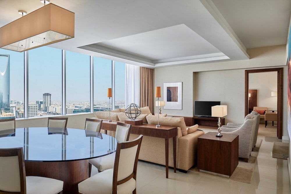 كورتيارد ماريوت(Courtyard by Marriott Riyadh Olaya) 31/38
