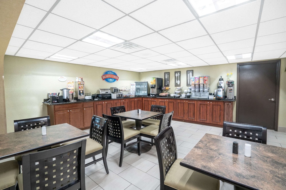 Baymont By Wyndham Knoxville I-75 30/45