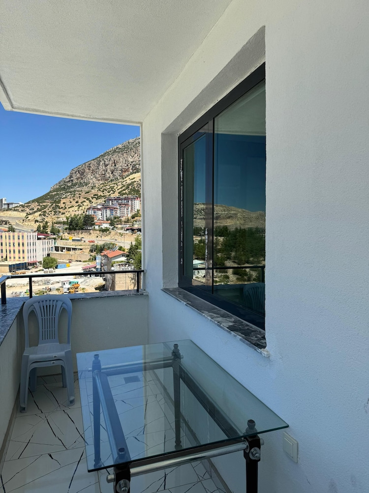 Ozsahin Otel 8/21