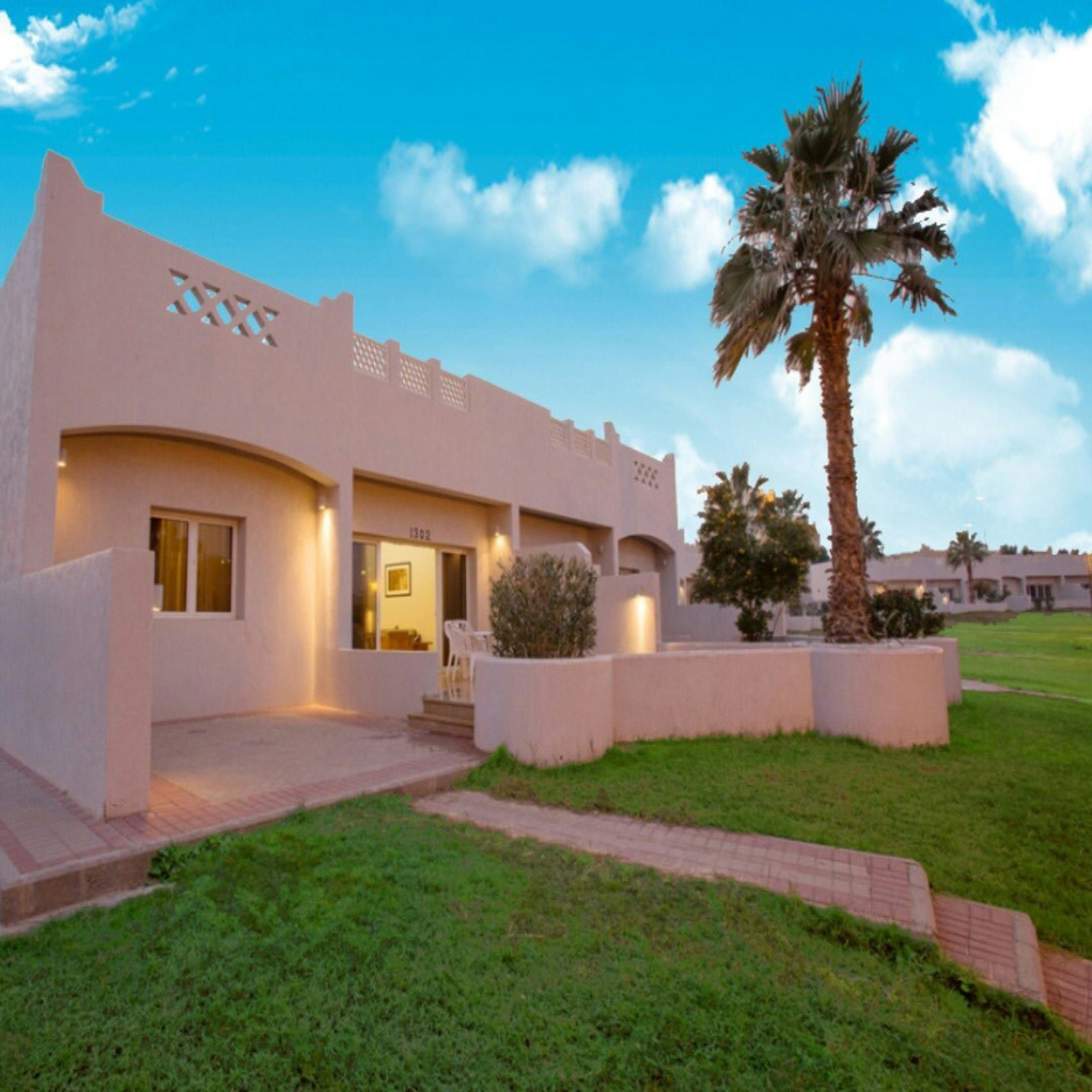 Copthorne Al Jahra Hotel & Resort 72/76