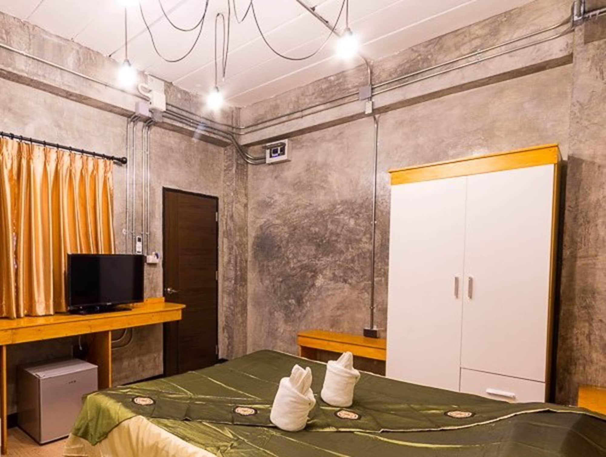 W Hostel 35/39