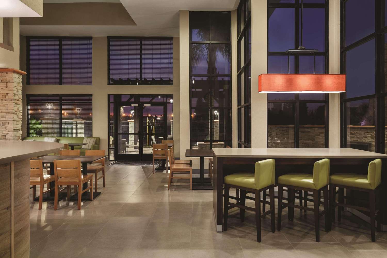 Country Inn and Suites By Radisson Bakersfield, CA 19/23