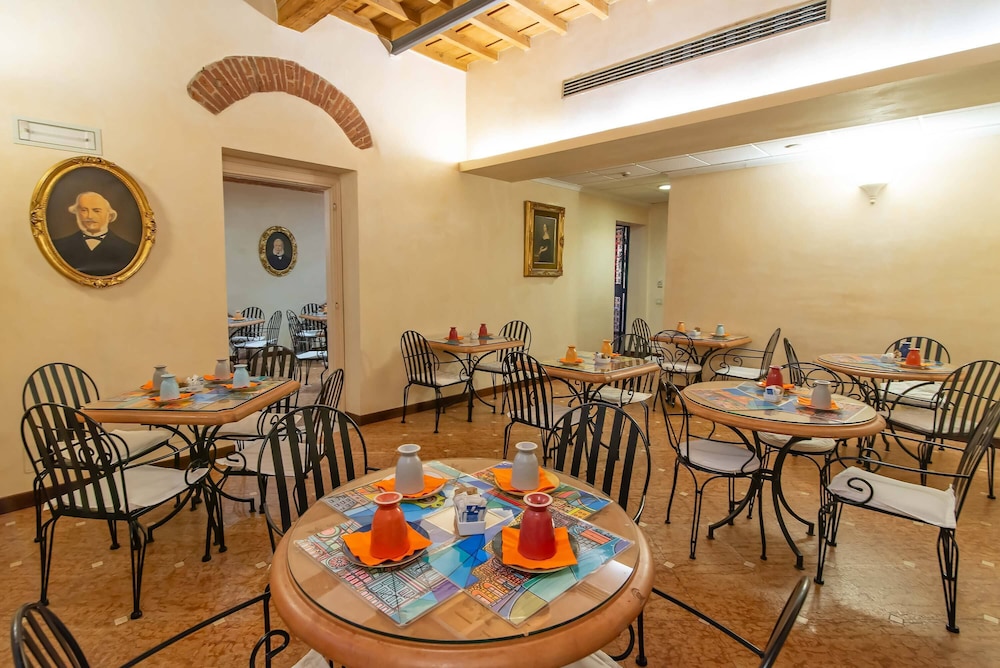 Hotel Porta Faenza 72/87
