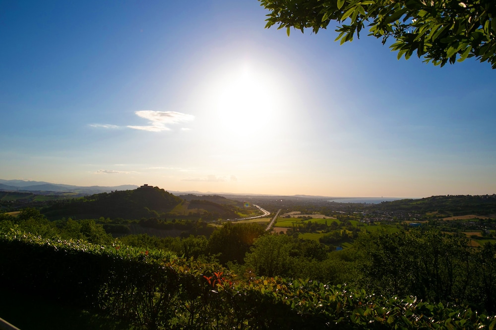 Castello Di Granarola 222/228