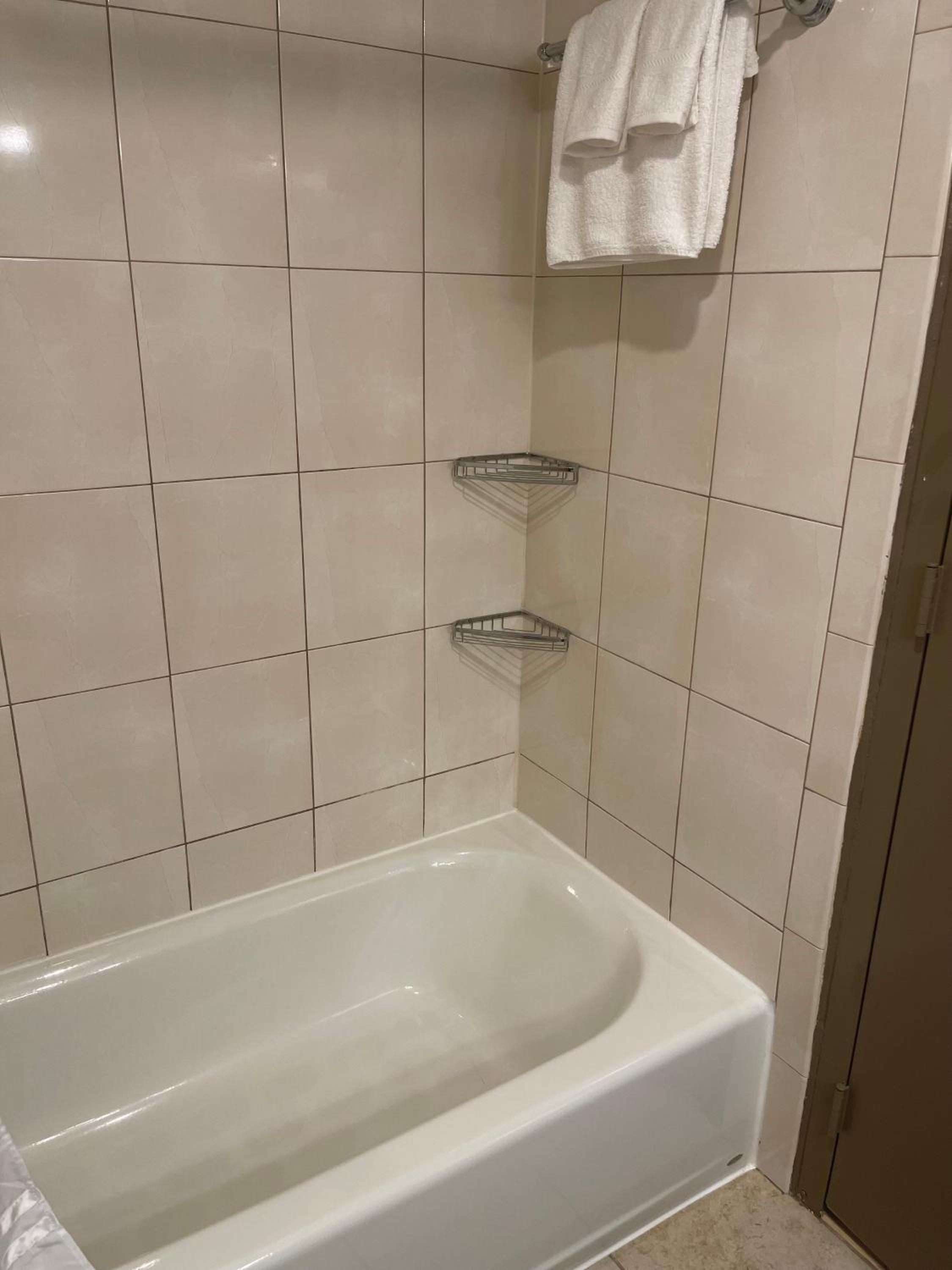 غرفة بسريرين كوين، The Hotel Ml 5/6