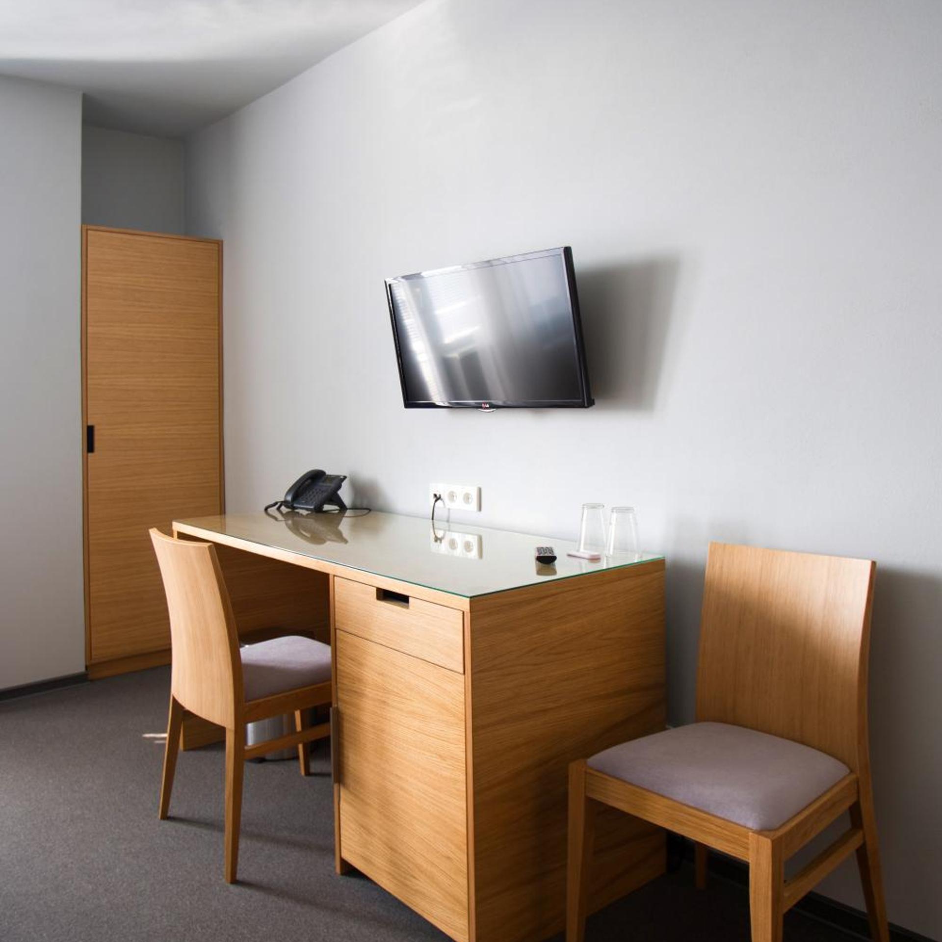 Hotel Atom Trebic 53/65