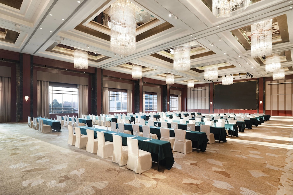 Sheraton Dongguan Hotel 32/35