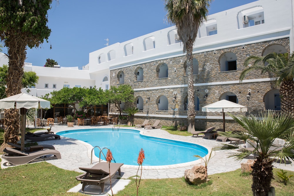 Galinos Hotel 64/73