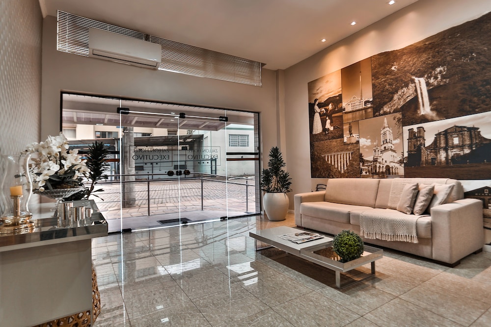 ZALLON HOTEL EXECUTIVE 34/53