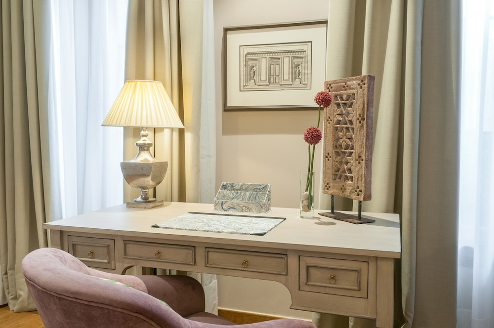 Suites Murillo Segovias 76/82