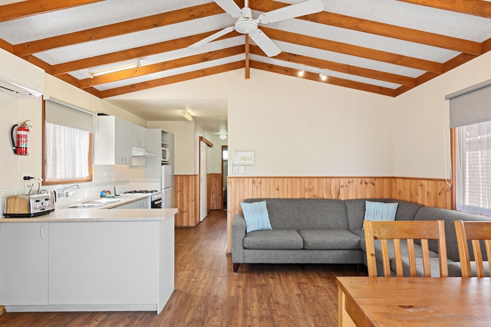 DISCOVERY PARKS - MOAMA WEST 22/32