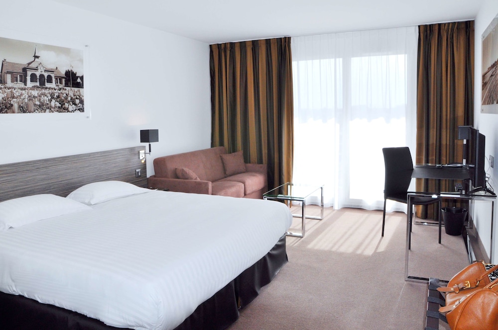 Golden Tulip La Baule 17/79