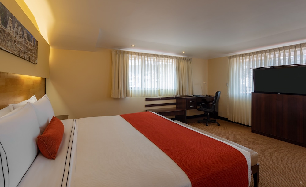 Executive, King Bed