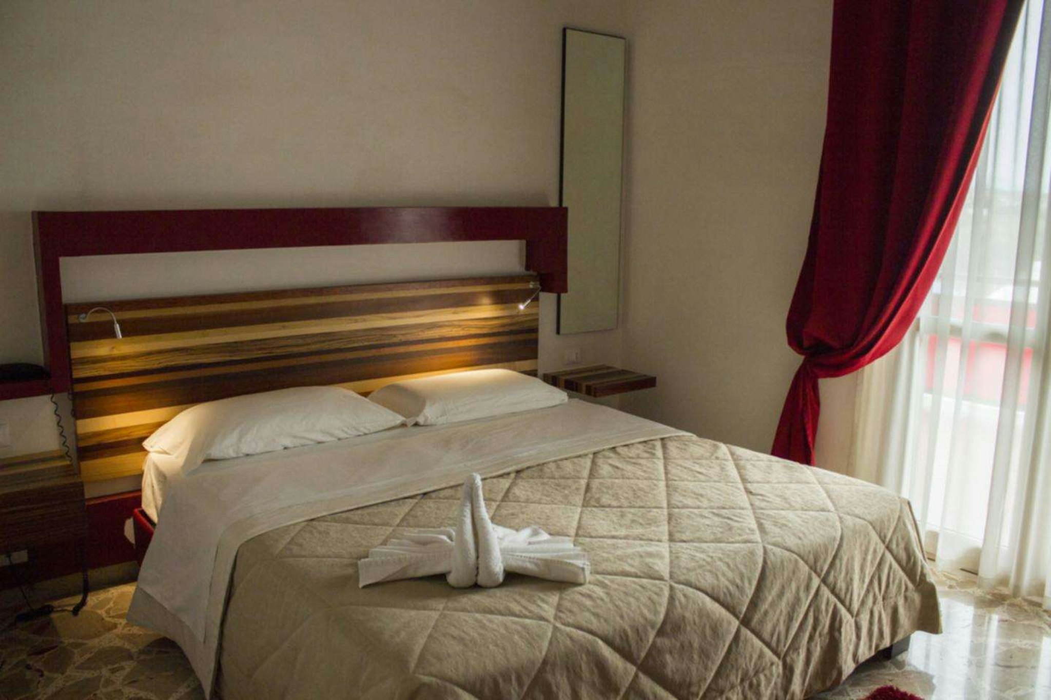 Divino Hotel 3/11