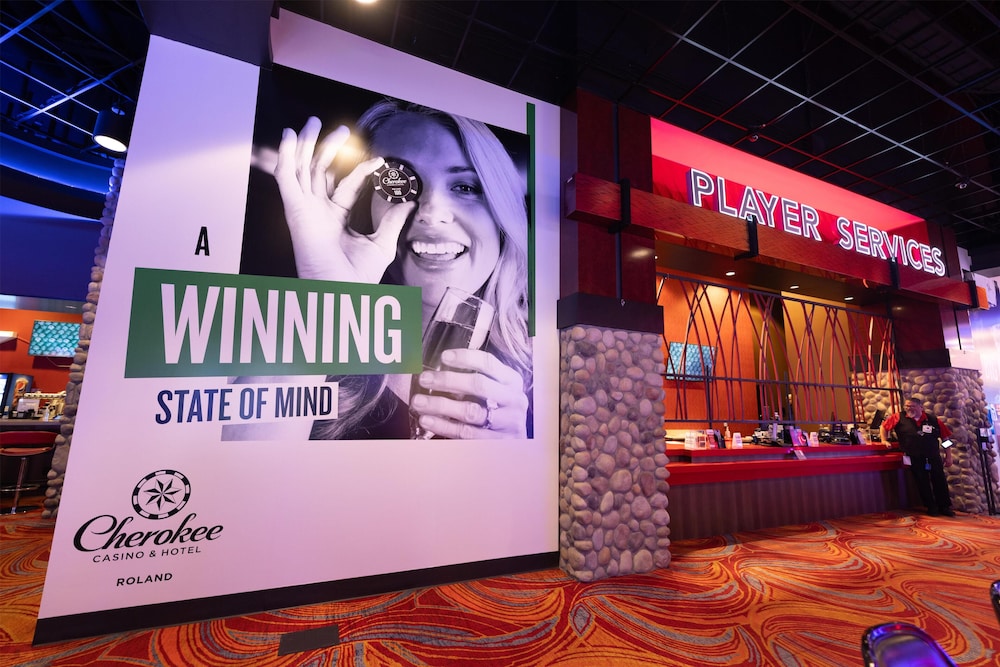 Cherokee Casino & Hotel Roland 17/71