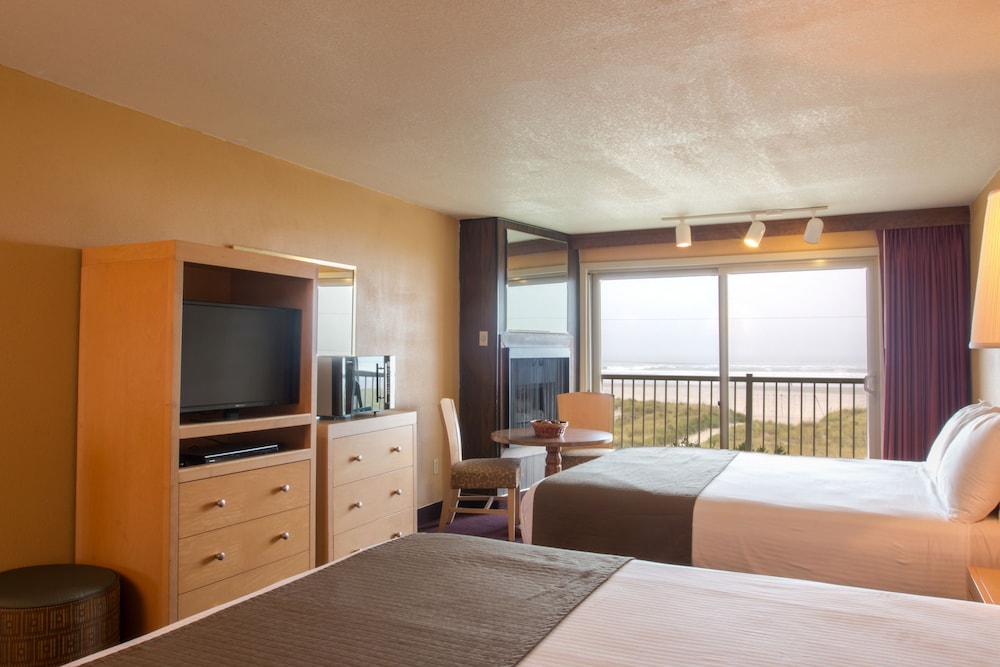 Hi Tide Oceanfront Inn 11/52