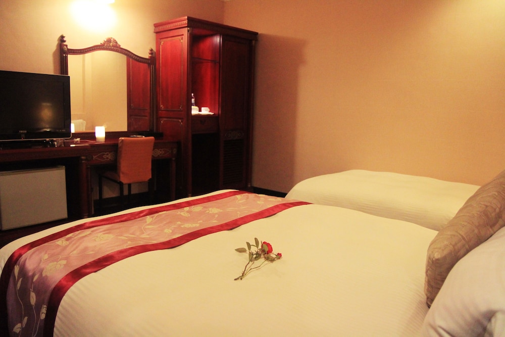 Ashare Hotel 11/61