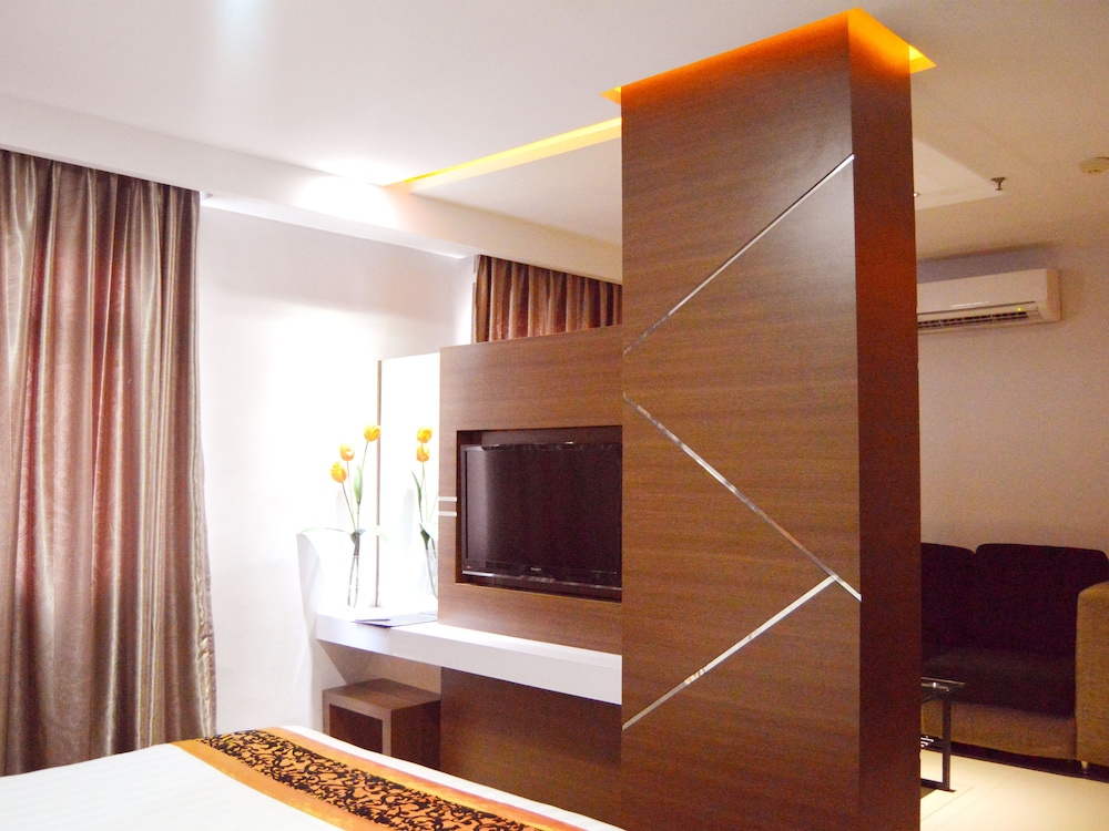 89 Hotel 34/86