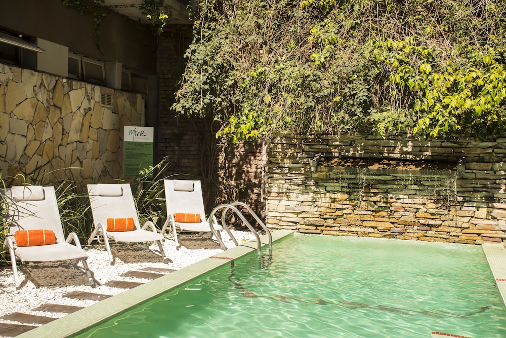 Mine Hotel Boutique 58/69