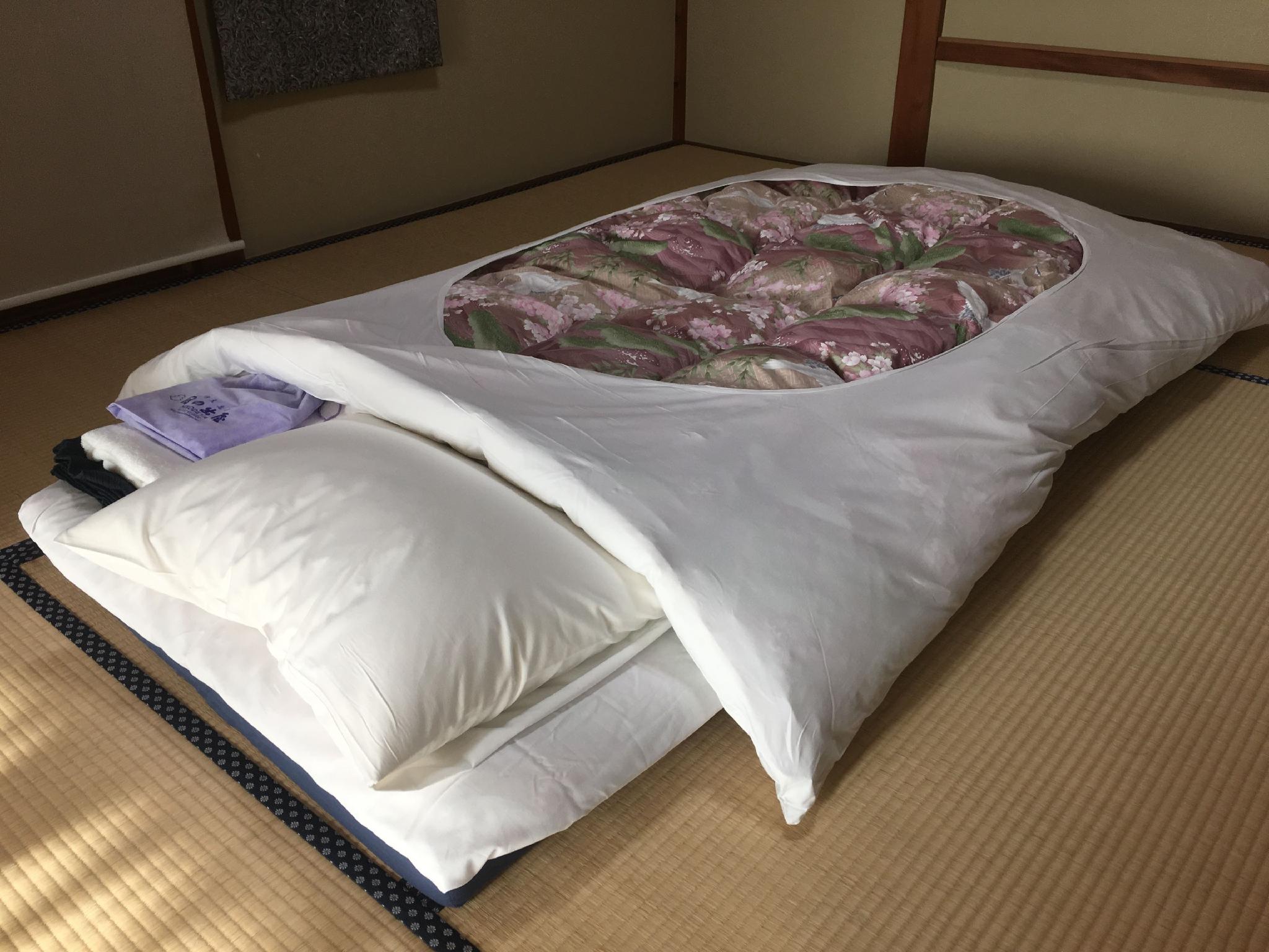 ECONOMY, SINGLE, TWIN BEDS
